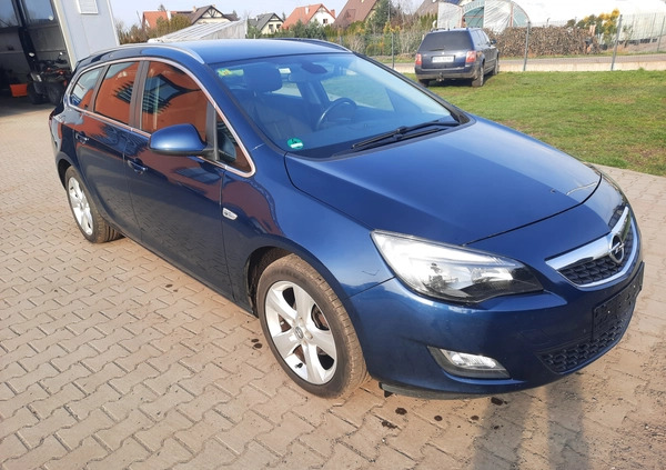 Opel Astra cena 14600 przebieg: 245723, rok produkcji 2011 z Sępopol małe 172